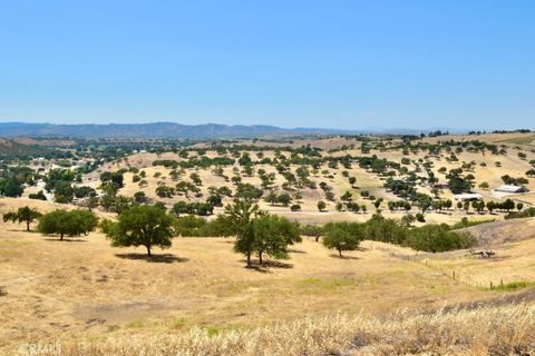 Tiny photo for 1924 Surrey Way, Paso Robles, CA 93446 (MLS # NS25149243)