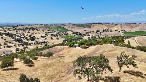 Tiny photo for 1924 Surrey Way, Paso Robles, CA 93446 (MLS # NS25149243)