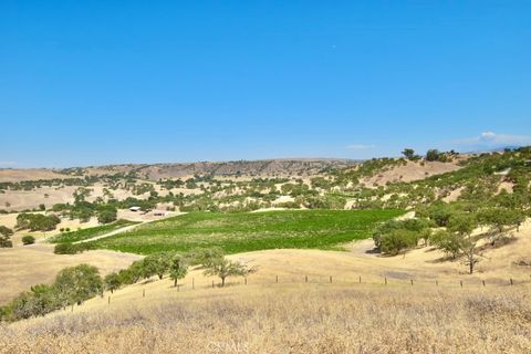 Tiny photo for 1924 Surrey Way, Paso Robles, CA 93446 (MLS # NS25149243)