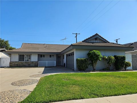 530 W Parkwood Avenue La Habra CA 90631