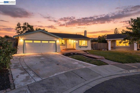 Photo of 6360 Shorewood Ct CT, Pleasanton, CA 94588 (MLS # 41146130)