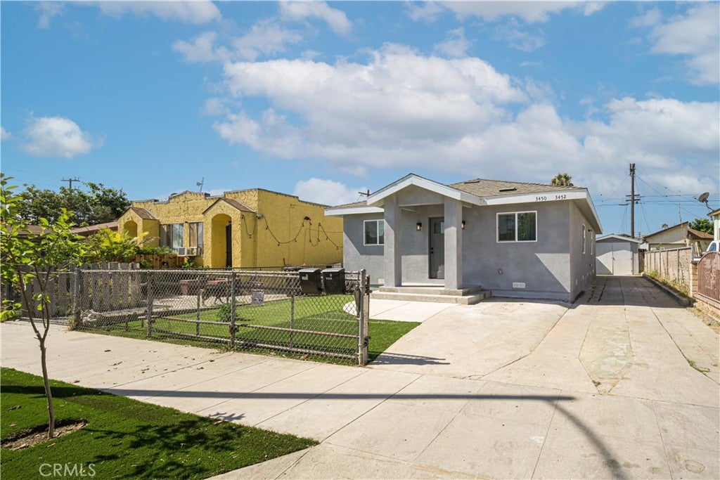 3452 Estrada ST