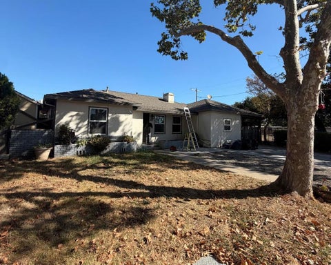 Photo of 405 Broadway, Gilroy, CA 95020 (MLS # ML82063589)