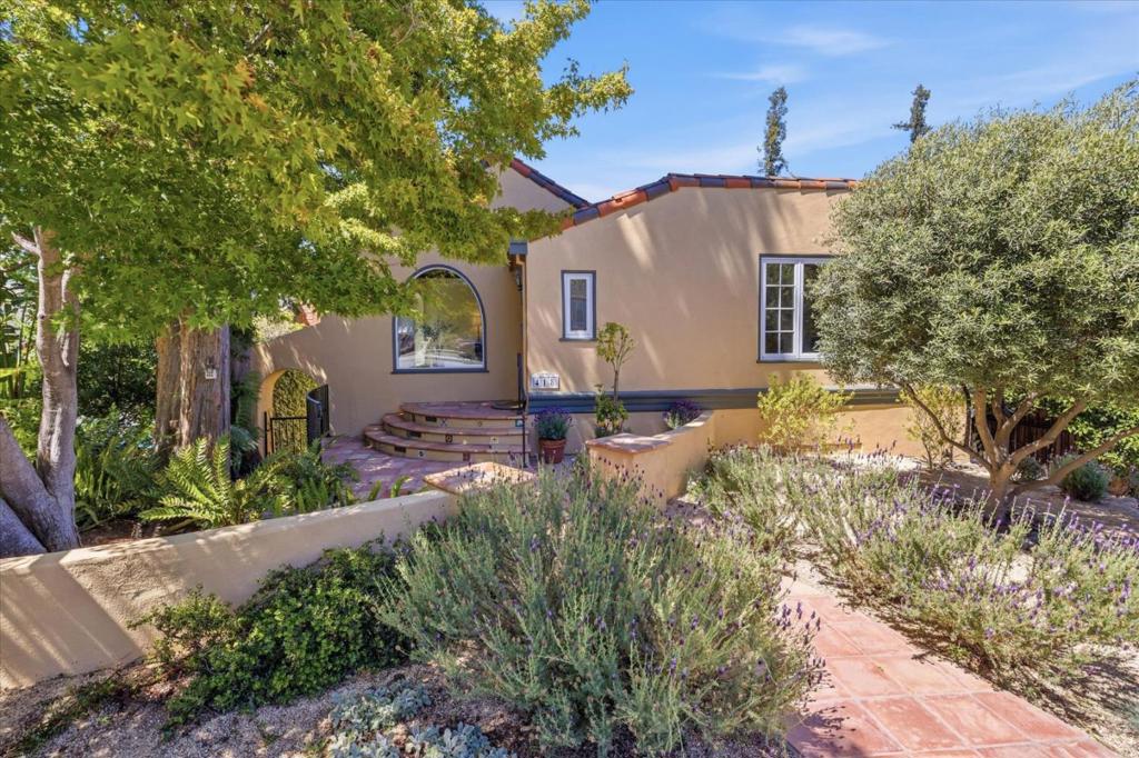 418 Ridge Road