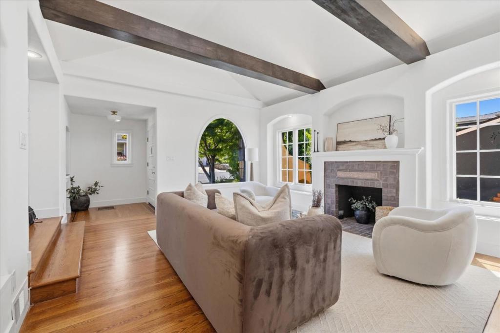 418 Ridge Road