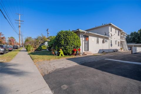 Photo of 5654 Kester Avenue #4, Van Nuys, CA 91411 (MLS # SR25090871) Photo of 5654 Kester Avenue #4, Van Nuys, CA 91411 (MLS # SR25090871)