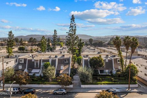 Photo of 18360 Collins Street #L, Tarzana, CA 91356 (MLS # V1-33117)