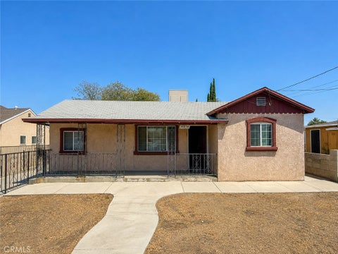 Photo of 14854 Iris DR, Fontana, CA 92335 (MLS # IG26183715)
