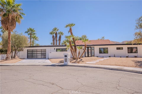 Photo of 3495 E Loma Vista Circle, Palm Springs, CA 92264 (MLS # IG26209099)