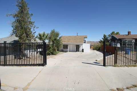 Photo of 921 Flora ST, Barstow, CA 92311 (MLS # HD26180214)