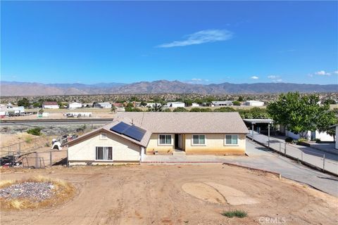 Photo of 15723 Halinor Street, Hesperia, CA 92345 (MLS # SR26136635)