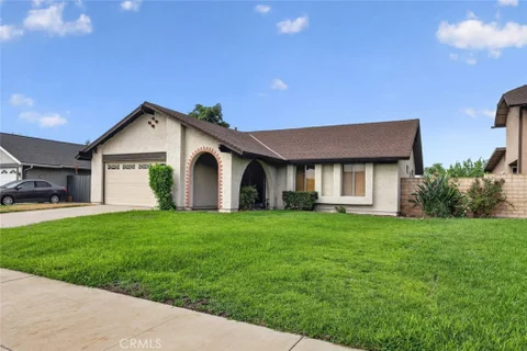11054 Wesley Avenue, Montclair, CA 91763 - MLS#: AR26194495