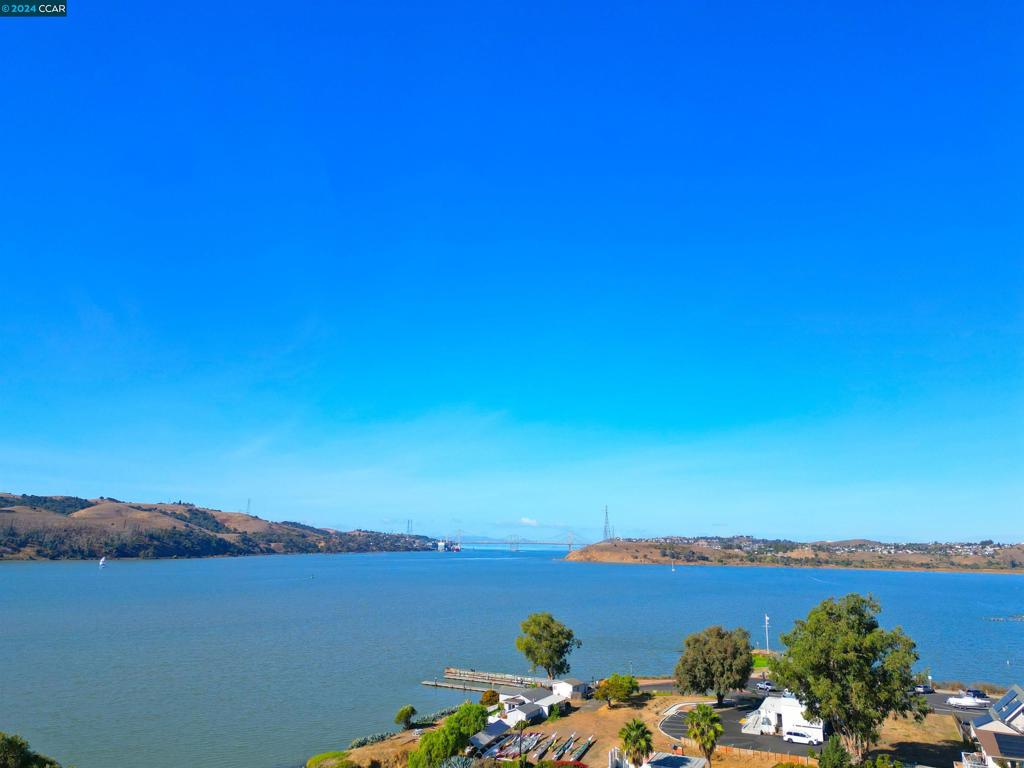 DOWNTOWN - Residential