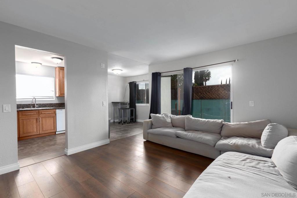 1811 E Grand Ave 175