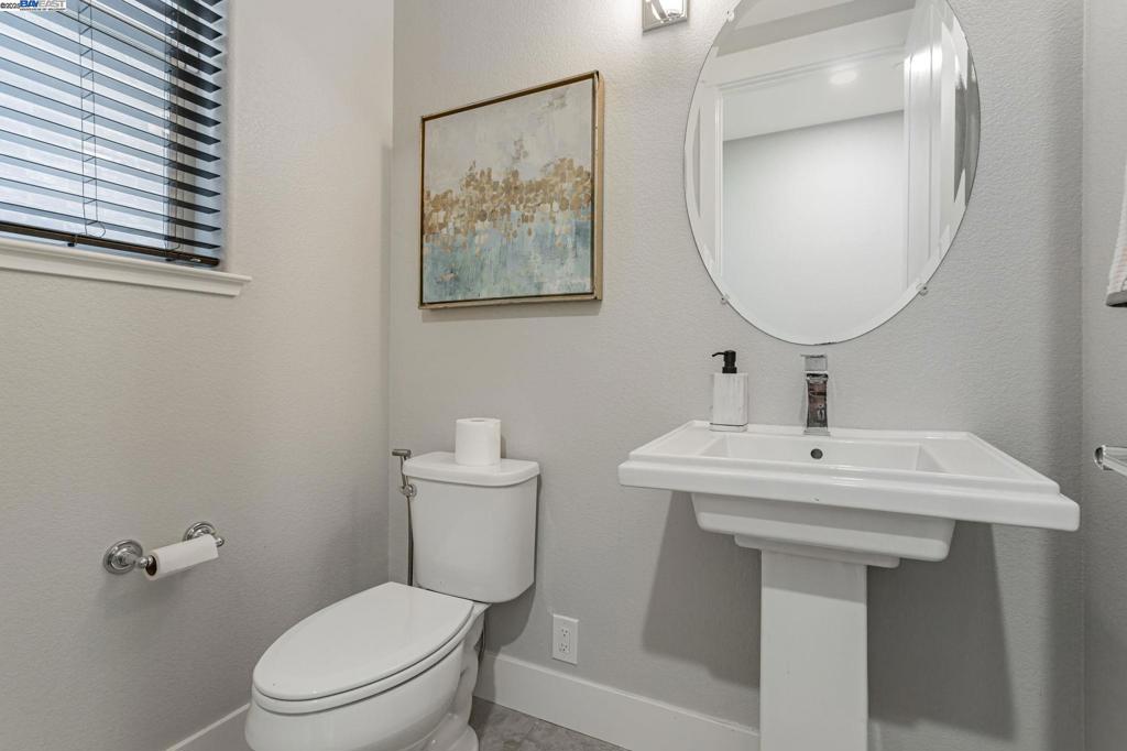 TOWN SQUARE - Residential