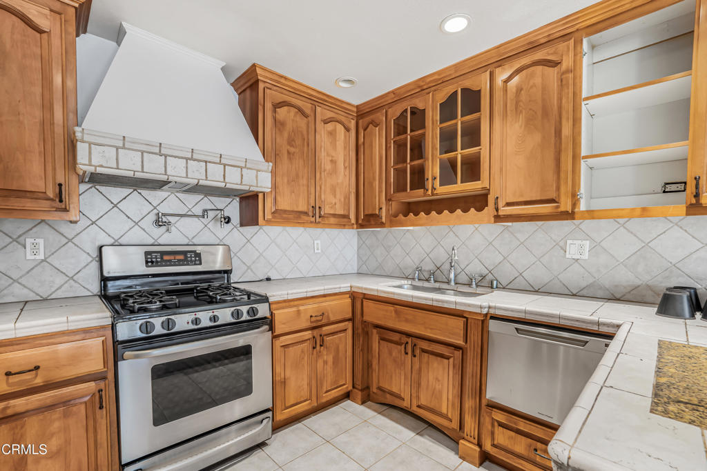 4934 Alta Colina Road