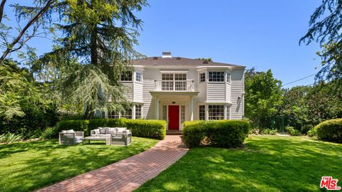 5404 Topeka Drive Tarzana CA 91356