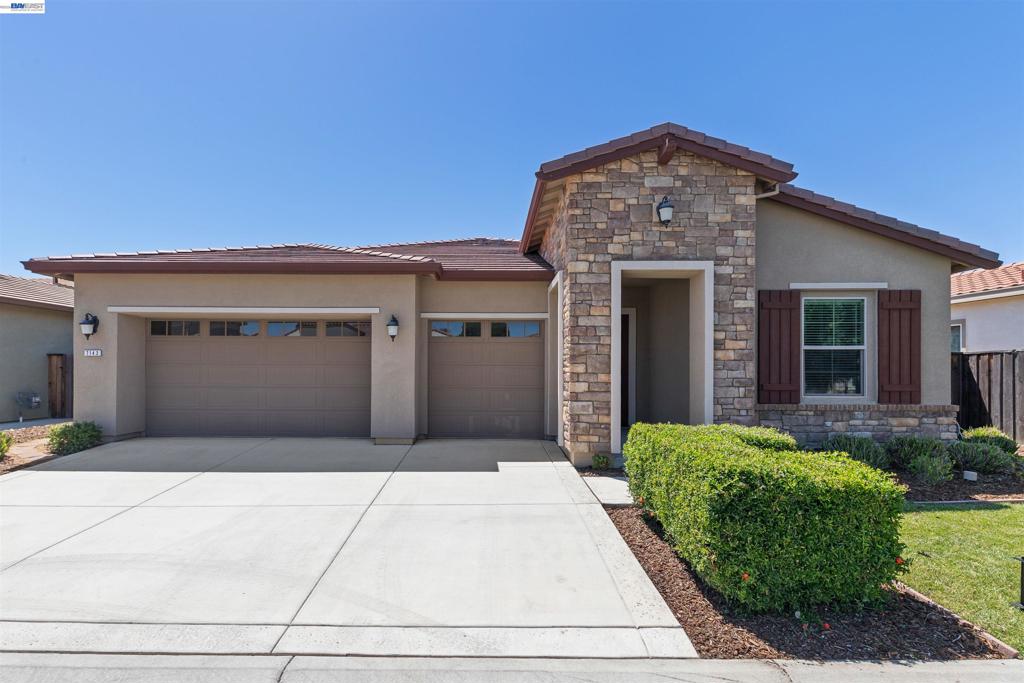 7143 Lakehead Way