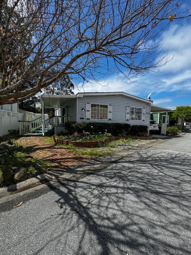 77 Creekside Drive