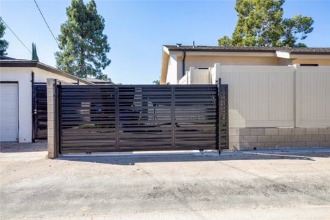 Photo of 16859 Chatsworth Street, Granada Hills, CA 91344 (MLS # SR26188062)