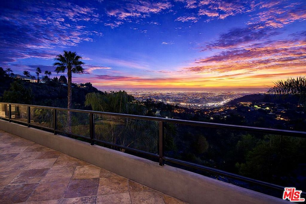 7218 Mulholland Drive