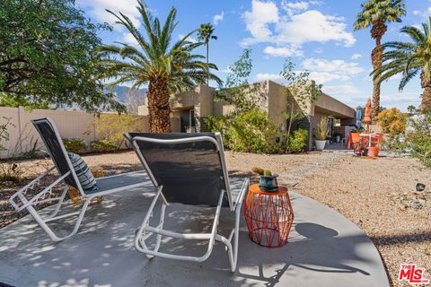 Photo of 3060 E Sunflower Circle, Palm Springs, CA 92262 (MLS # 25619201)