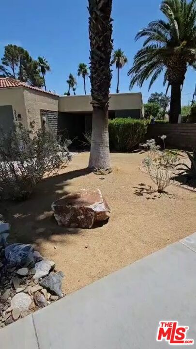 Sunrise Palms - Residential