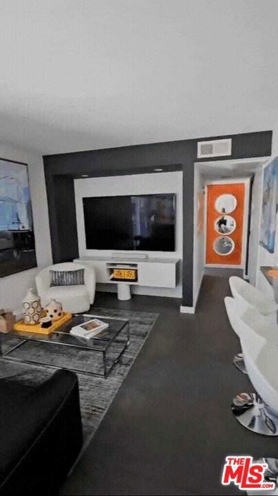 3060 E Sunflower Circle