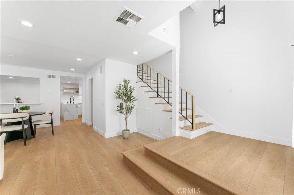 1066 Sunwood Lane