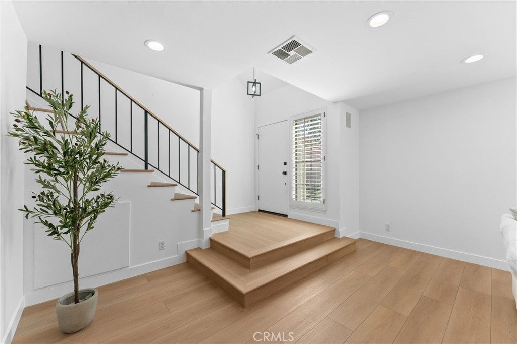 1066 Sunwood Lane