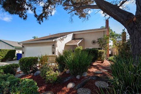 4627 Huggins Stret University City CA 92122