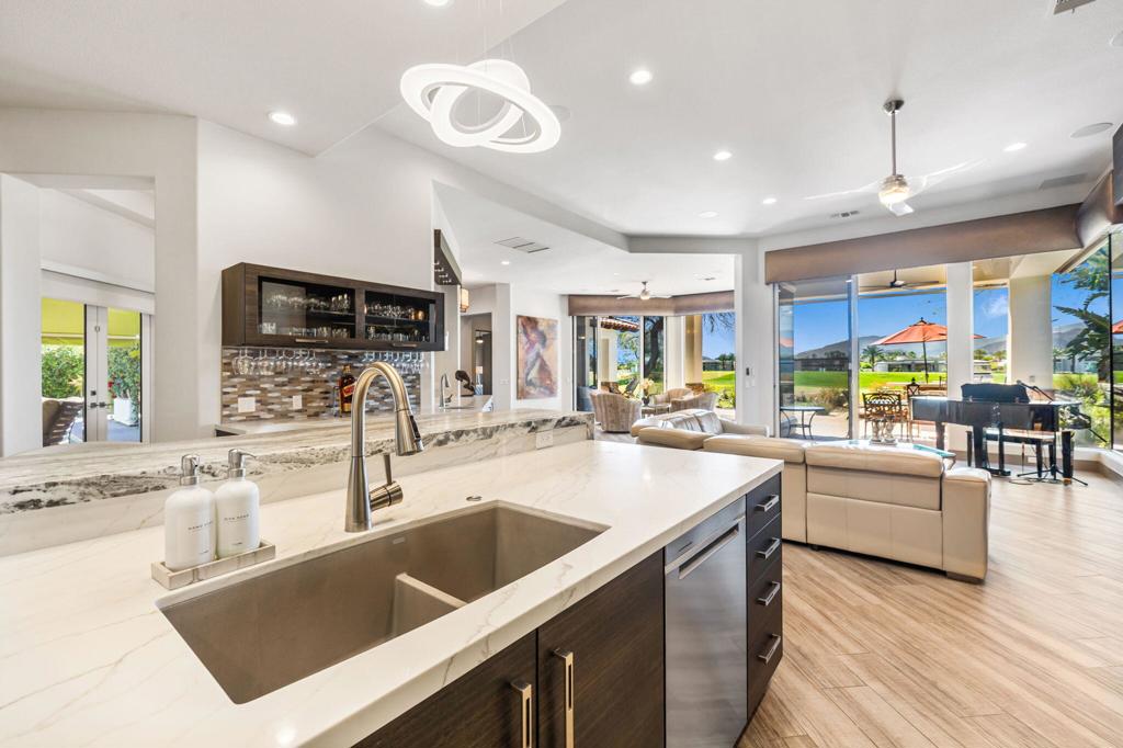 282 Loch Lomond Road