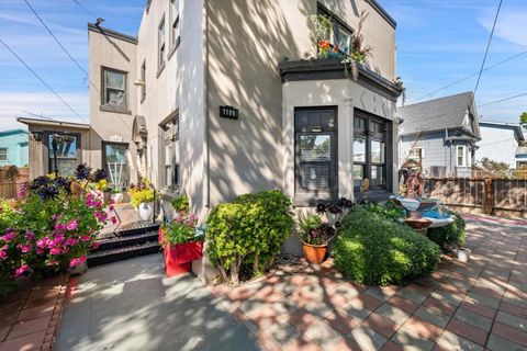 Photo of 1109 Roosevelt Avenue, Richmond, CA 94801 (MLS # ML82043845)