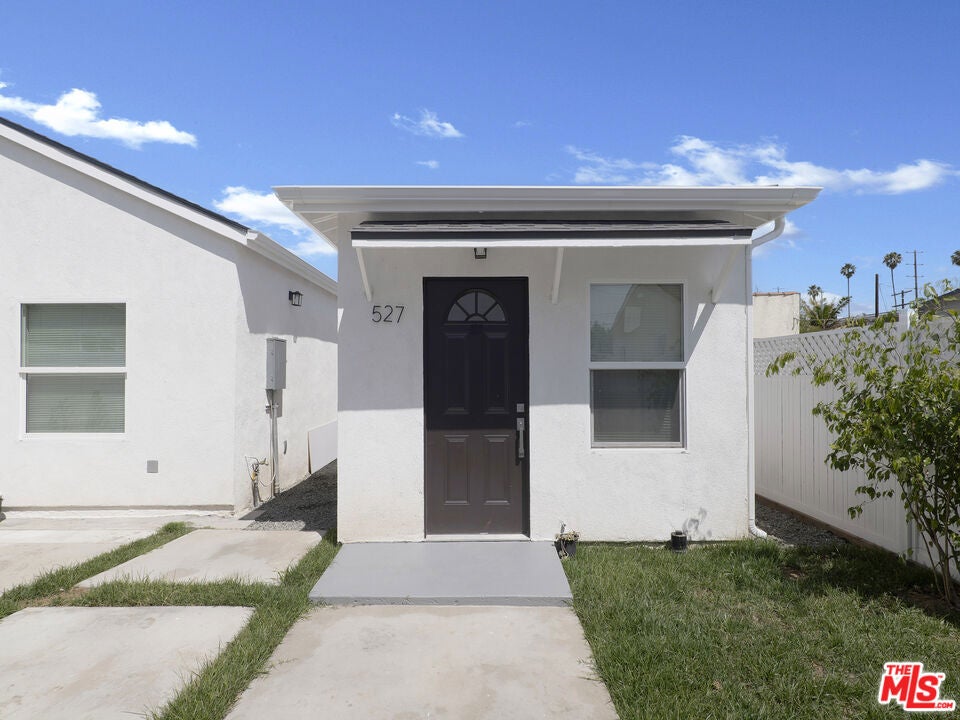 529 W 90th Street