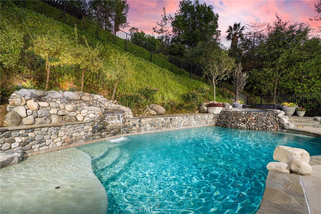 728 Beaverbrook Lane