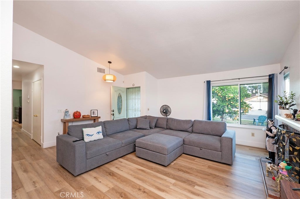 256 N Driftwood