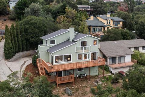 Photo of 3600 Klamath Street, Oakland, CA 94602 (MLS # ML82043630)