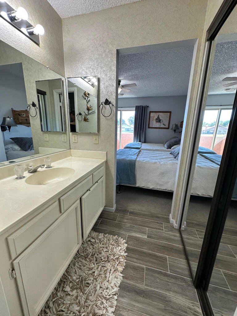 Oasis Country Club - Residential Lease