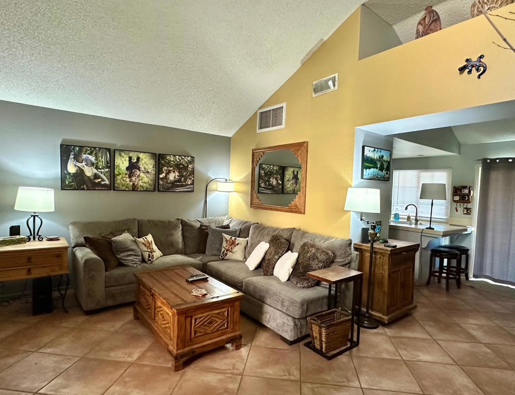 Oasis Country Club - Residential Lease