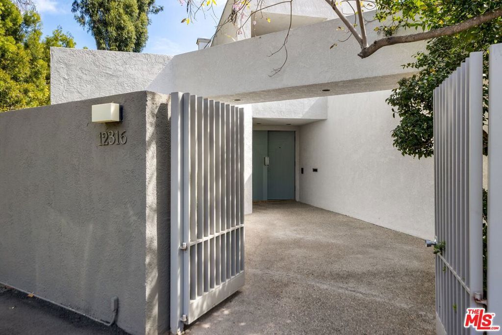 Photo of 12316 16th Helena Drive, Los Angeles, CA 90049 (MLS # 26645917)