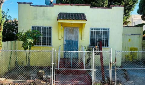 Photo of 1911 Locust AVE, Long Beach, CA 90806 (MLS # RS26109563)