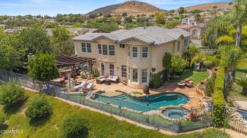 Photo of 3170 Heavenly Ridge Street, Thousand Oaks, CA 91362 (MLS # 226003528)