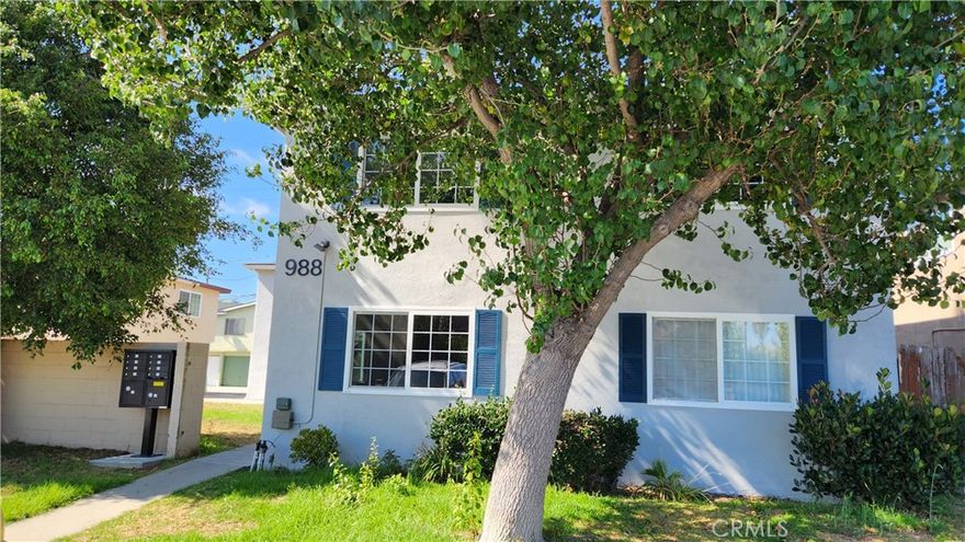 Pets allowed and walking distance to the Costa Mesa Bark Park. Amazing location close to everything. Brand New Renovation with inside laundry, stainless steel stacking washer dryer included. 2 assigned parking spaces (Tandem). Stainless Steel appliances included: stove, microwave, dishwasher, refrigerator. Ductless Minsplit for heat and AC. Quiet neighborhood (except 4th of July and New Year's Eve!). Separately metered Gas and Electric. Recessed lighting, lots of electrical outlets (every ~10'). 



Walking distance to Costa Mesa Bark Park adjacent to Tewinkle park with ponds, tennis, skate park, ducks and squirrels. The park is adjacent to the fairgrounds who offer discount fair tickets each year to residents. Farmers market on Thursdays. Easy shopping within a mile: Sprouts, Stater Brothers. Avoid the 55 and take surface streets to Mothers' Trader Joe's and Triangle Square. South Coast Plaza is less than 2 miles away. Easy access to 405, 55 and 73 freeways. 10 minutes to John Wayne Airport (SNA).Lots of little shops nearby including my favorite auto repair place. There are 3 streets of 4plexes adjacent to about 850 homes that are $1.5MM - $2MM in price. Great neighborhood. My wife feels safe walking the dog everywhere in the neighborhood. Property manager/listing agent lives next door. 



NOTE: Landscaping is not finished. Exterior upgrades planned in the next 6-12 months including fencing, gates, sidewalk and 2 ADUs. There will be no public access to the property when completed. Street parking is generally not a problem before about 5 or 6 pm. RUBS allocation is $65. Pets increase deposit and rent by $50. Rent already includes $100/mo credit for using ACH. Building an ADU in the courtyard so there will be some noise during construction.