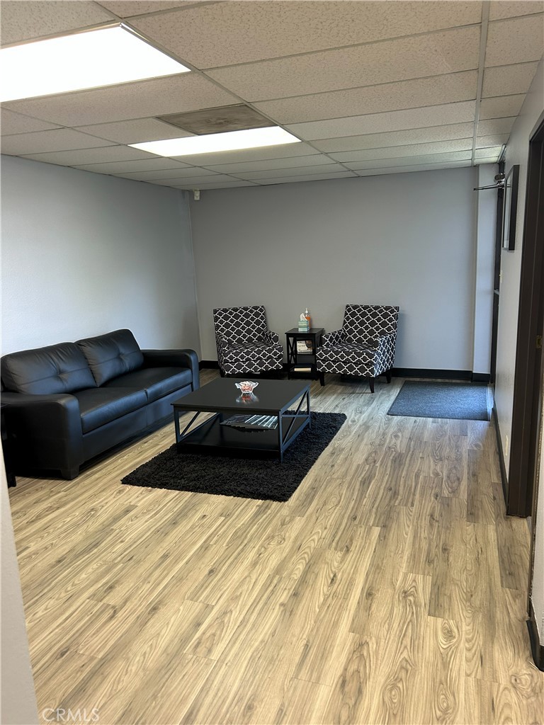 1223 N Tustin