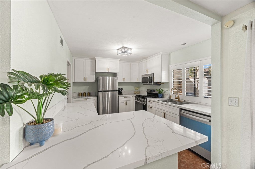 1772 Aspen Village