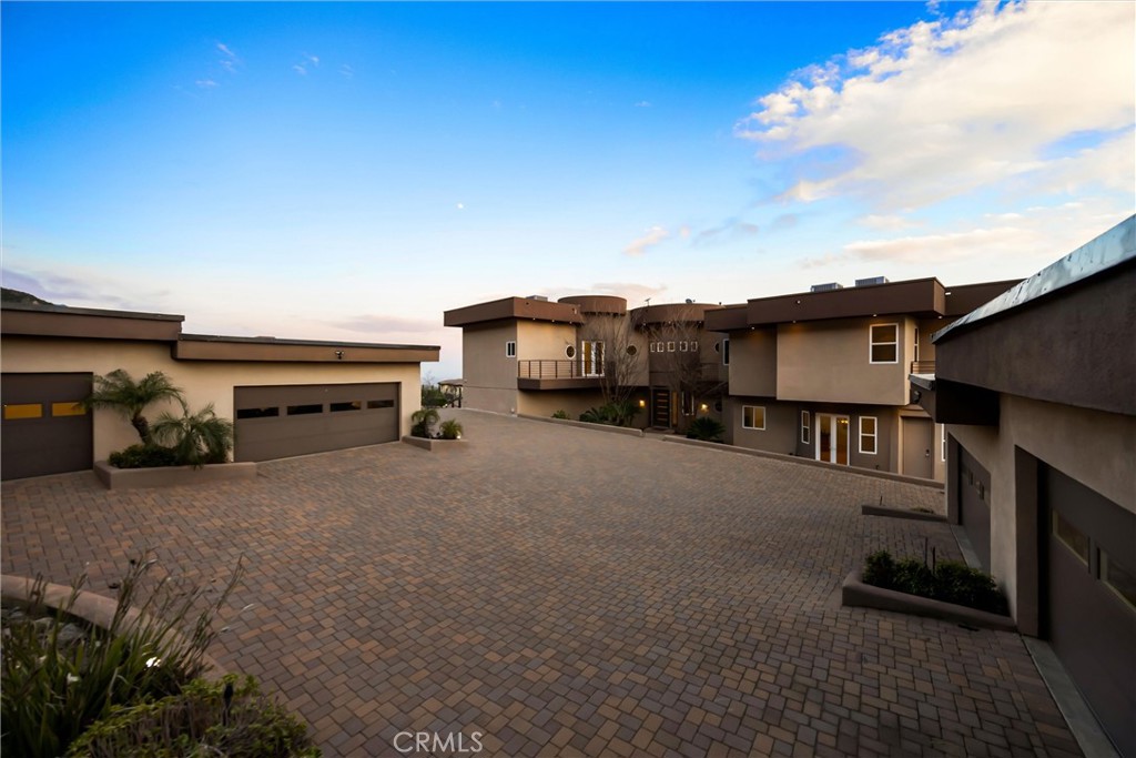 10320 Snowdrop Road