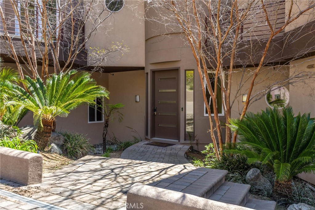 10320 Snowdrop Road
