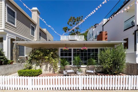 119 119 1/2 Emerald Avenue Newport Beach CA 92662