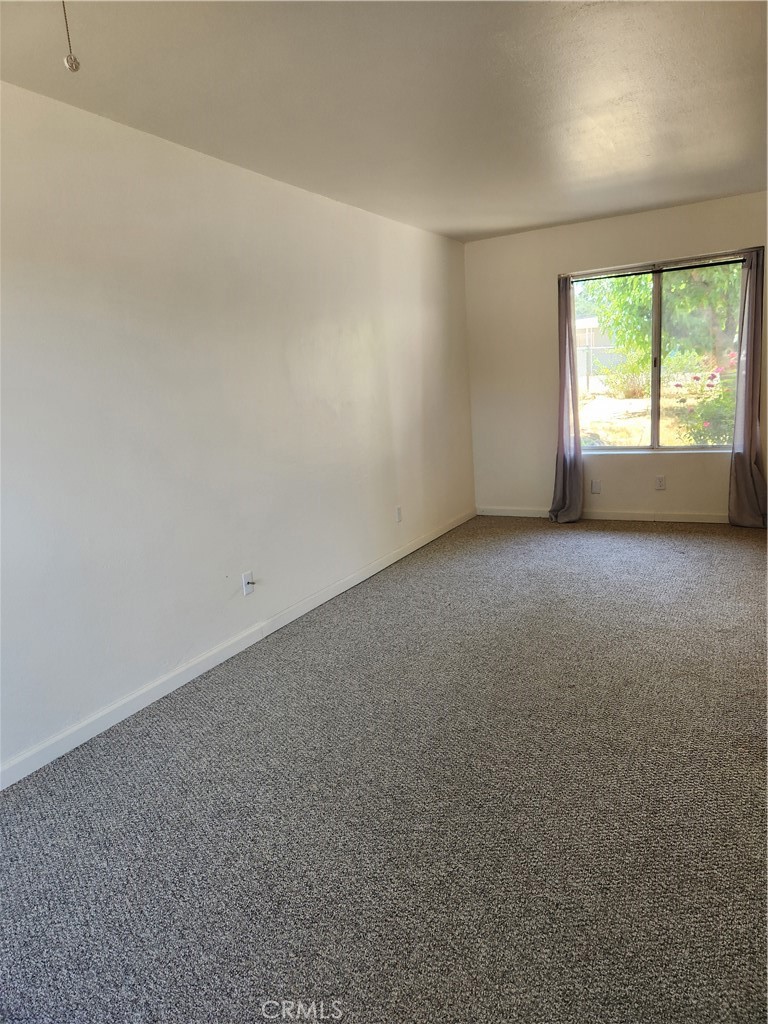 3940 Mullen
