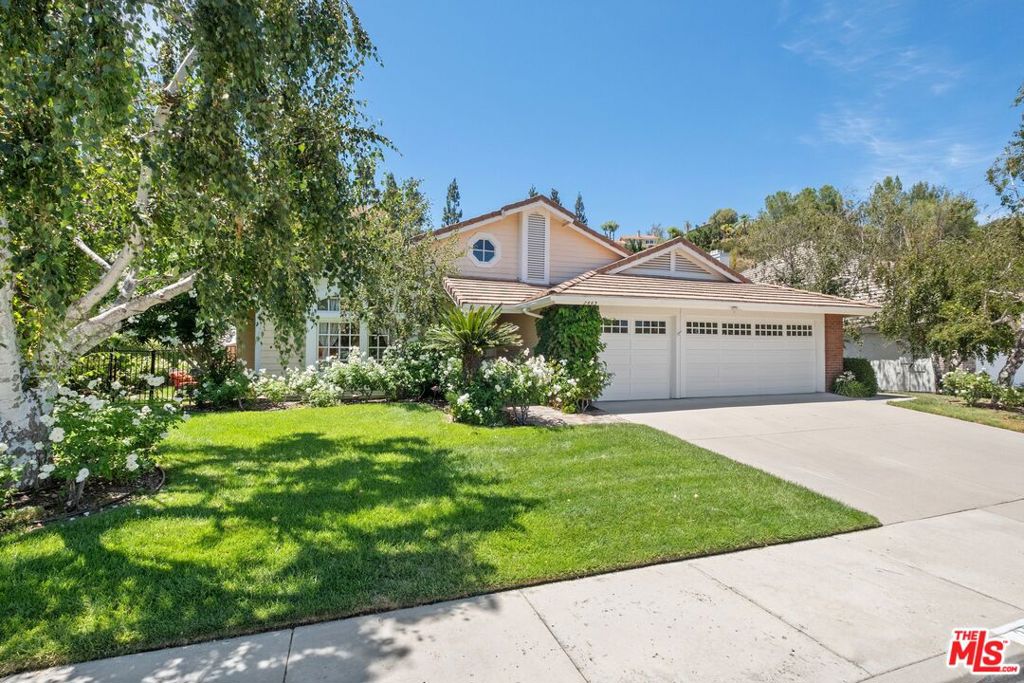 2663 Country Lane